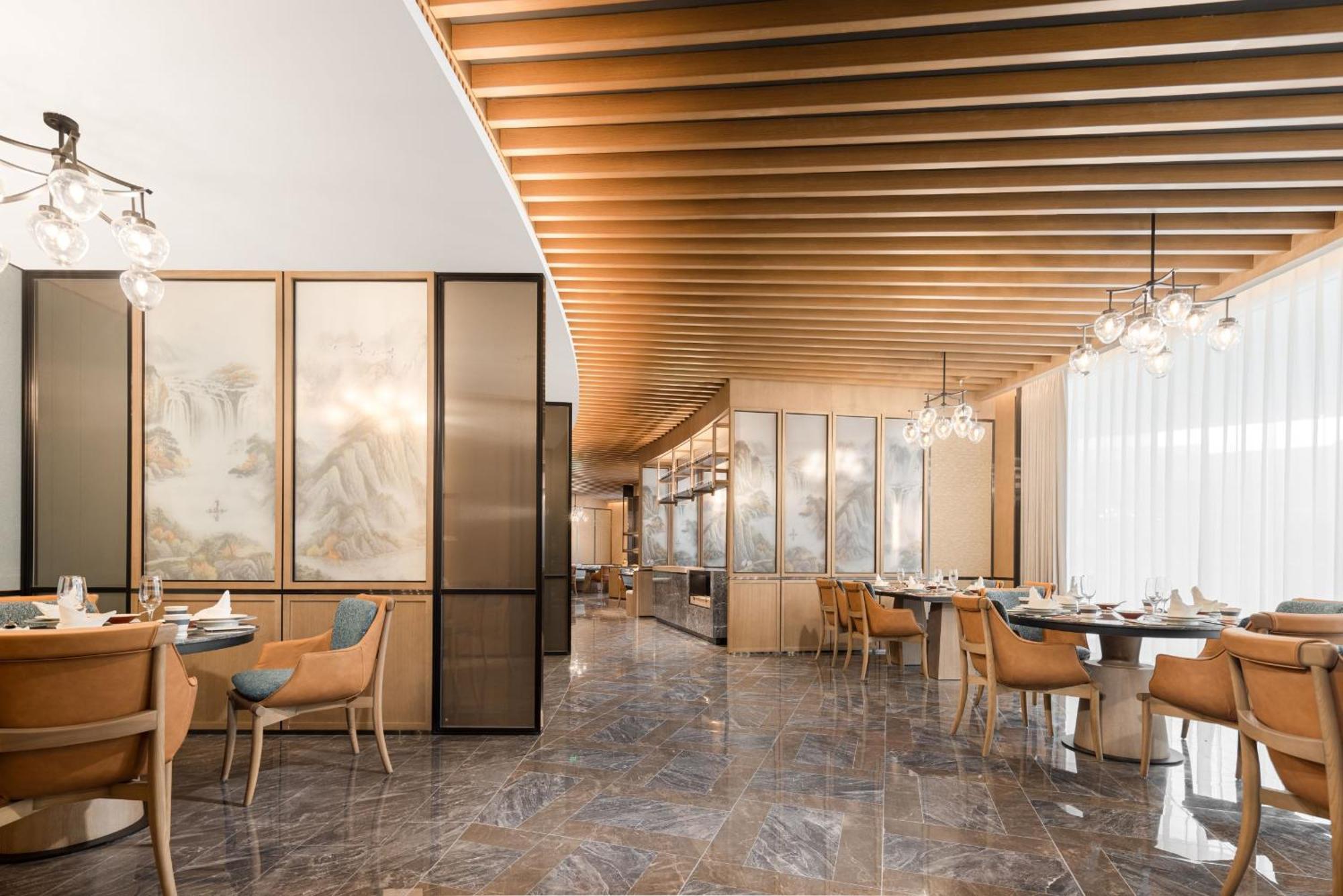 Sheraton Chengdu Lido Hotel מראה חיצוני תמונה