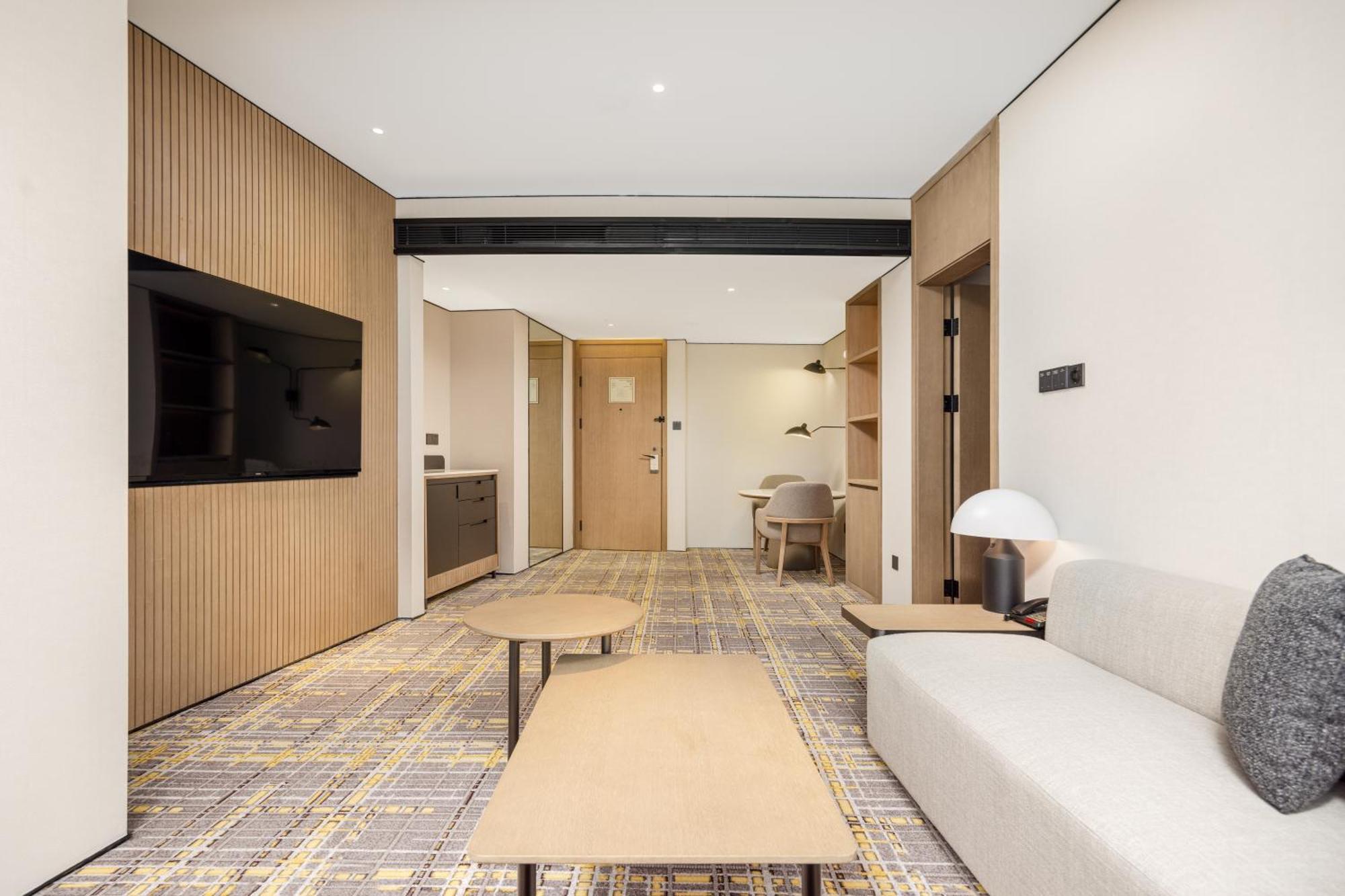 Sheraton Chengdu Lido Hotel מראה חיצוני תמונה